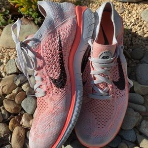 Nike Flyknit Women’s Size 10